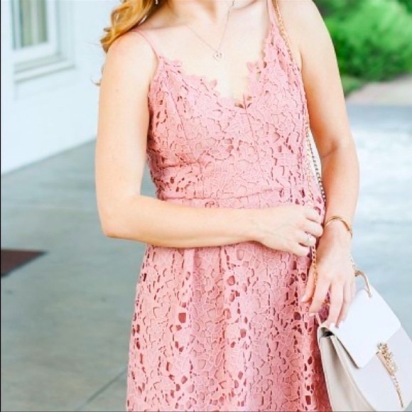 Design Lab Lord & Taylor Pink Lace Midi Dress Size Small - Picture 2 of 9